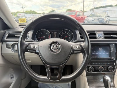 2017 Volkswagen Passat 1.8T SE