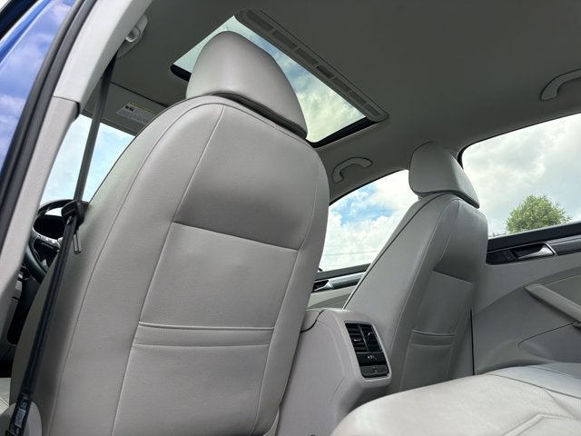 2017 Volkswagen Passat 1.8T SE