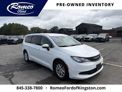 2023 Chrysler Voyager LX