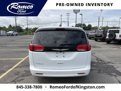 2023 Chrysler Voyager LX