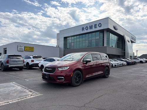 2023 Chrysler Pacifica Hybrid Limited