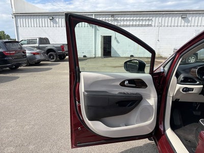 2023 Chrysler Pacifica Hybrid Limited