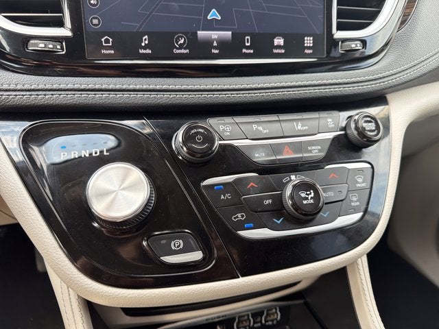 2023 Chrysler Pacifica Hybrid Limited