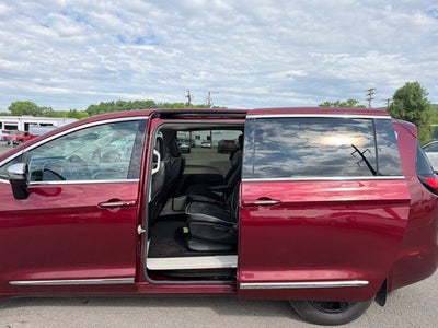 2023 Chrysler Pacifica Hybrid Limited