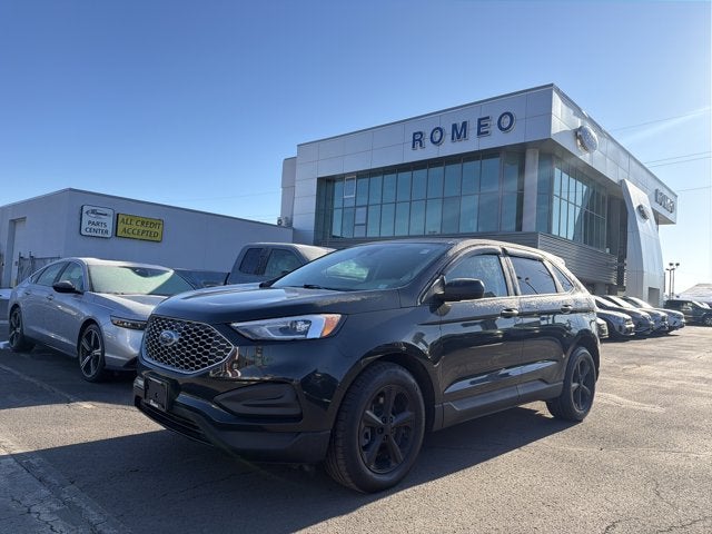2023 Ford Edge SE