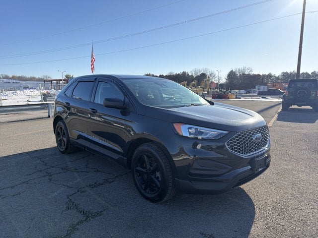 2023 Ford Edge SE