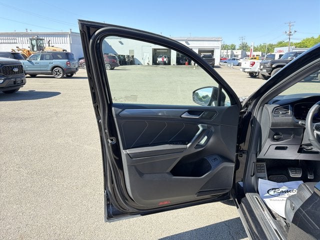 2024 Volkswagen Tiguan 2.0T SE R-Line Black