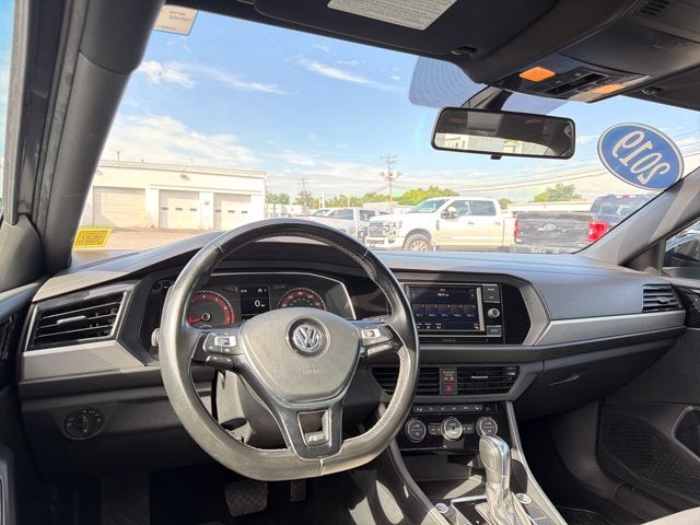 2019 Volkswagen Jetta R-Line