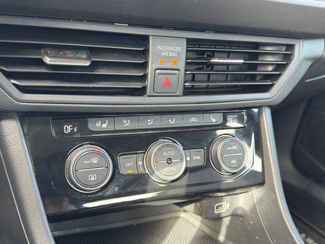 2019 Volkswagen Jetta R-Line