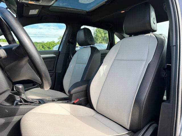 2019 Volkswagen Jetta R-Line