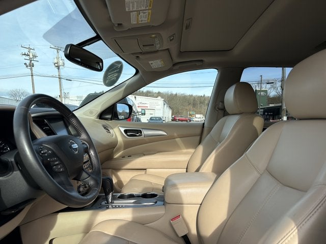 2017 Nissan Pathfinder SL