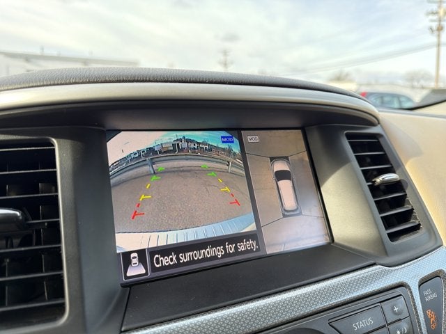 2017 Nissan Pathfinder SL