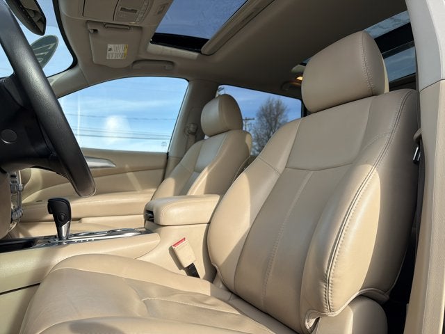 2017 Nissan Pathfinder SL