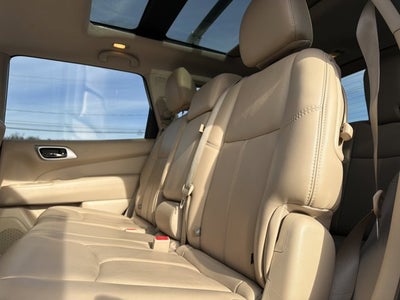 2017 Nissan Pathfinder SL