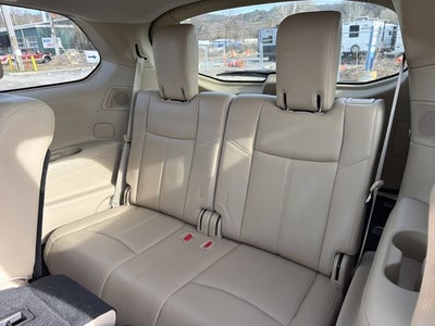 2017 Nissan Pathfinder SL