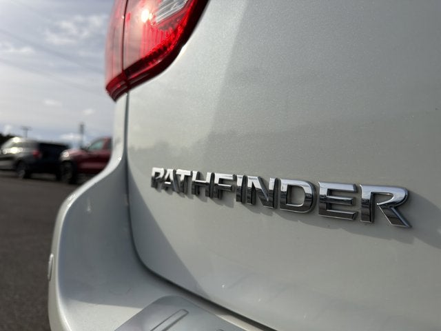 2017 Nissan Pathfinder SL