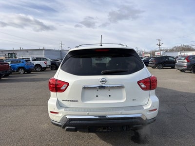 2017 Nissan Pathfinder SL