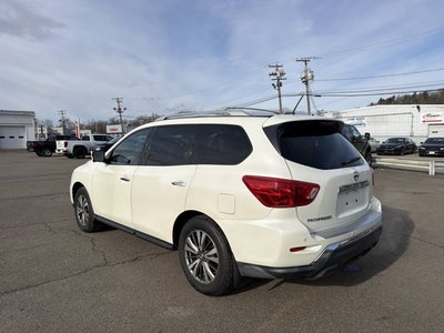 2017 Nissan Pathfinder SL