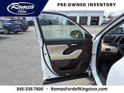 2022 Toyota Highlander XLE