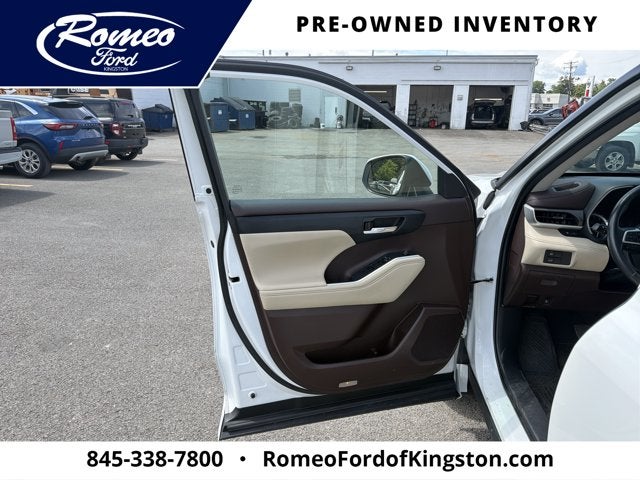 2022 Toyota Highlander XLE