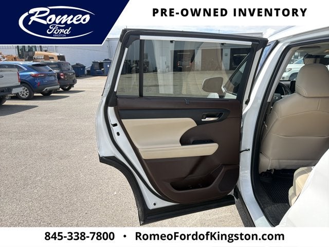 2022 Toyota Highlander XLE