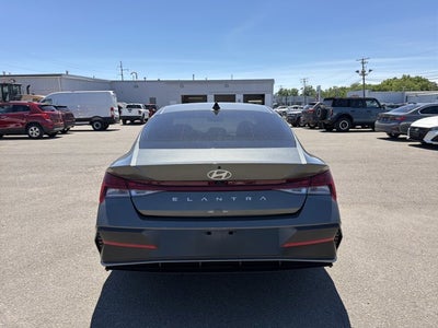 2025 Hyundai Elantra SEL Convenience